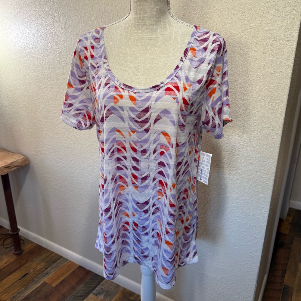 🤠 3/$20 LuLaRoe - Classic T - Multicolor Pattern Top - Size Large - NWT